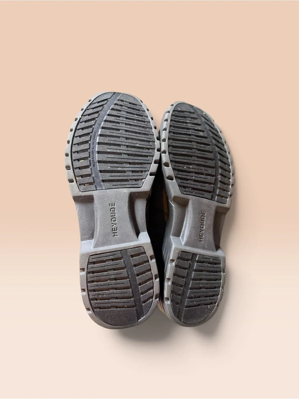 Hey dude Men's Chukka Boots in Gray and Black
